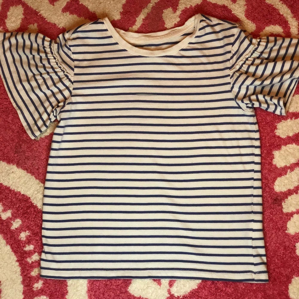 Gap tee. So cute.EUC